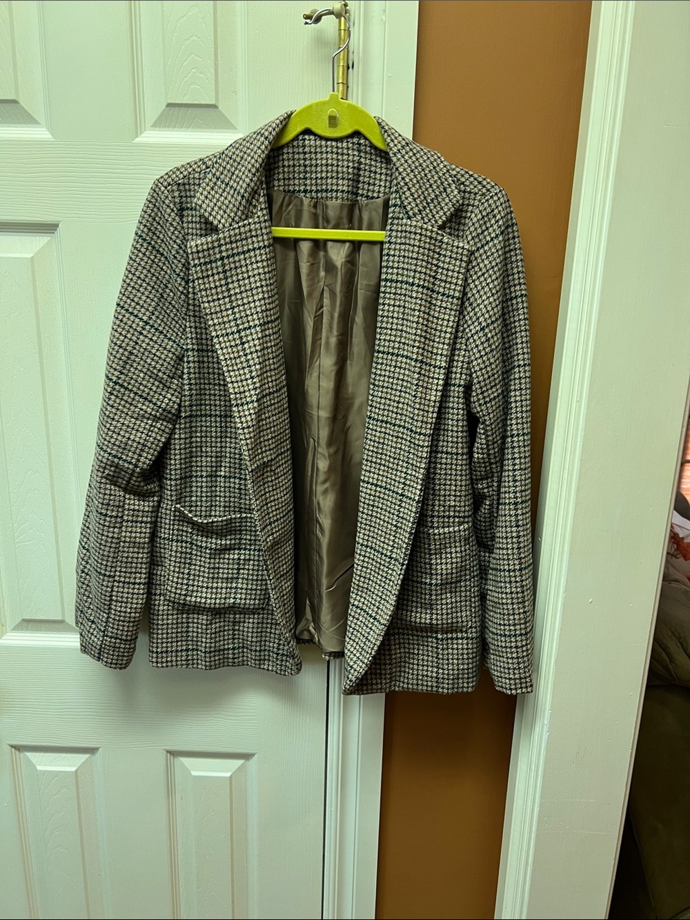 SHEIN Men’s Houndstooth Sport Coat in Brown & Black